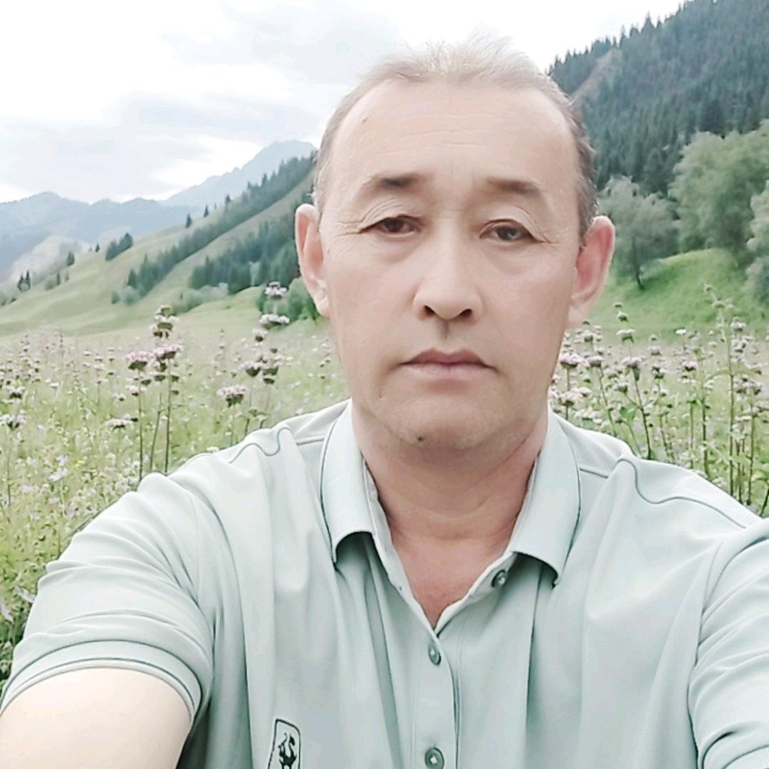 哈尼巴提，