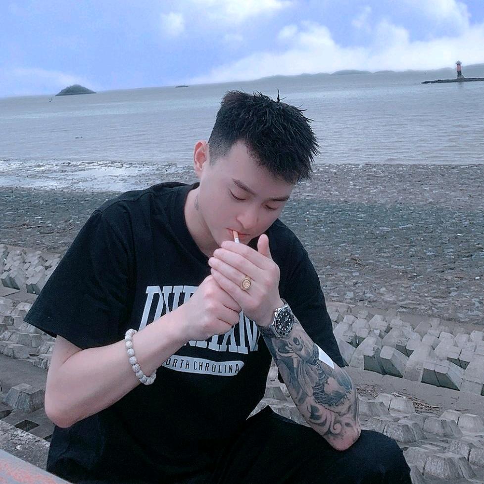 小酒窝闫肉肉