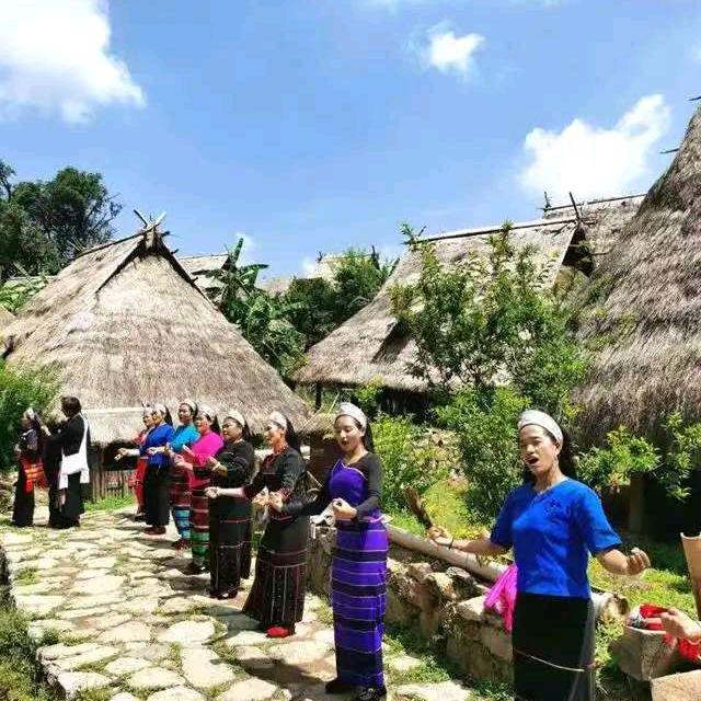 丽丽临沧瓦族