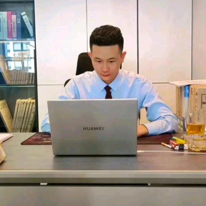 昆明李崇凯律师