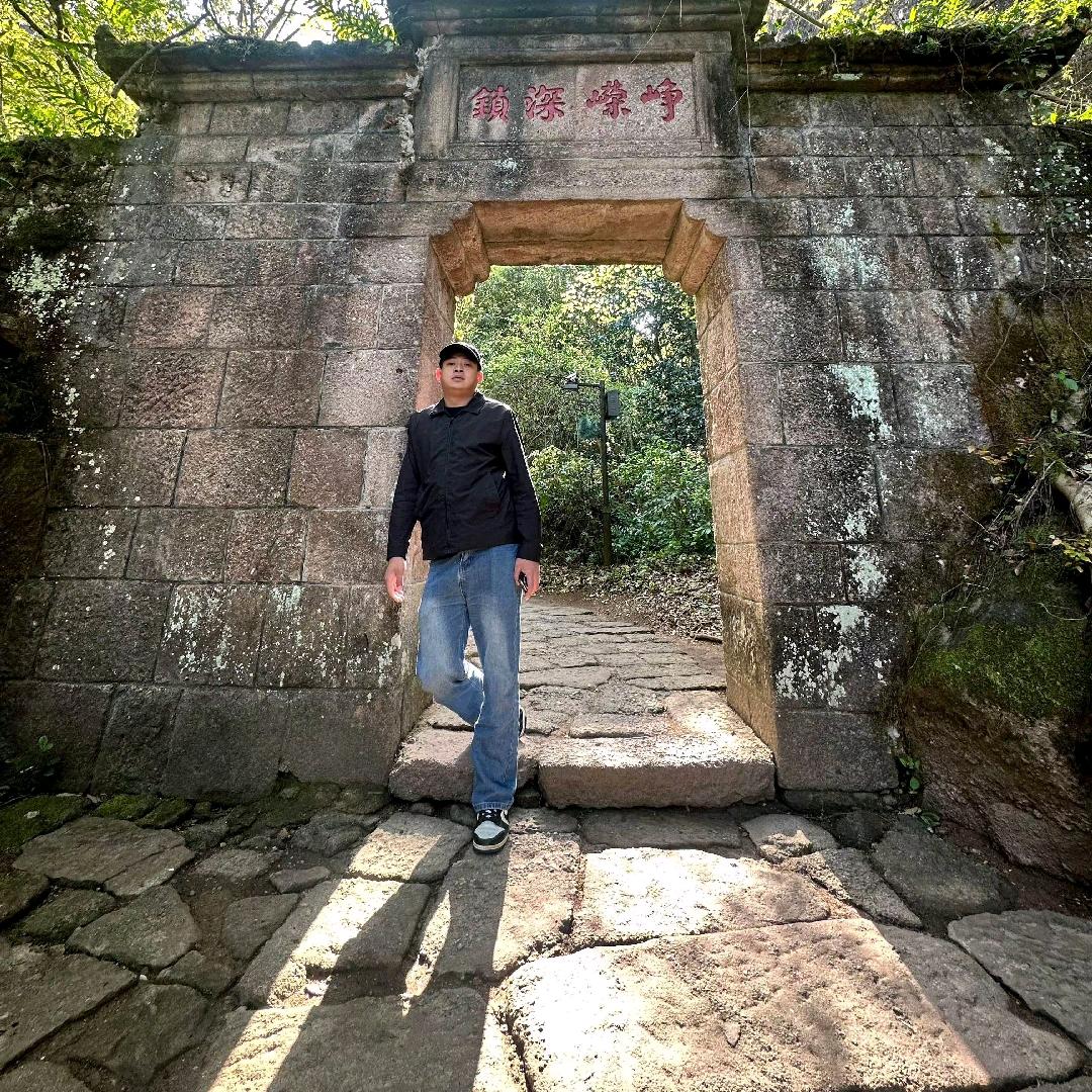 小李同志