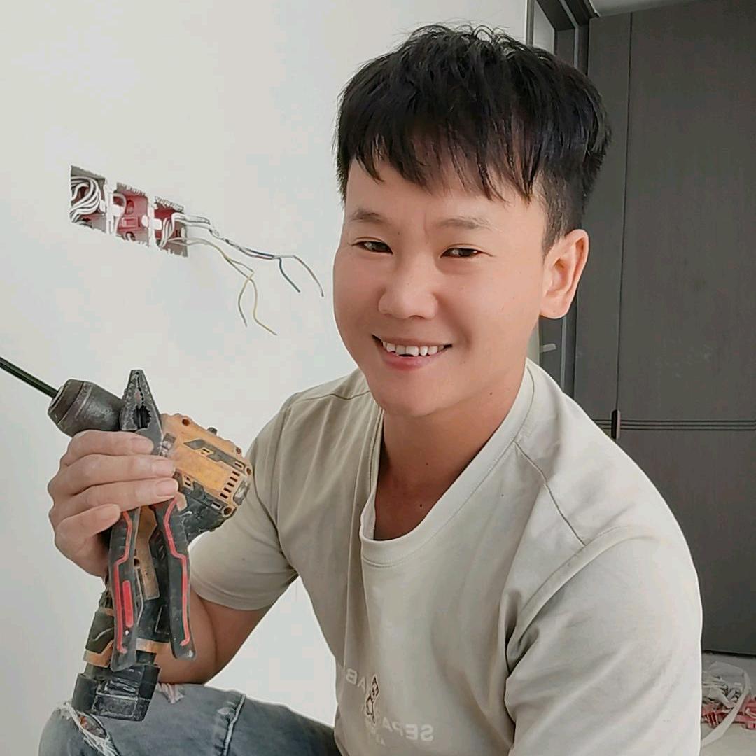 水电工郑小阳