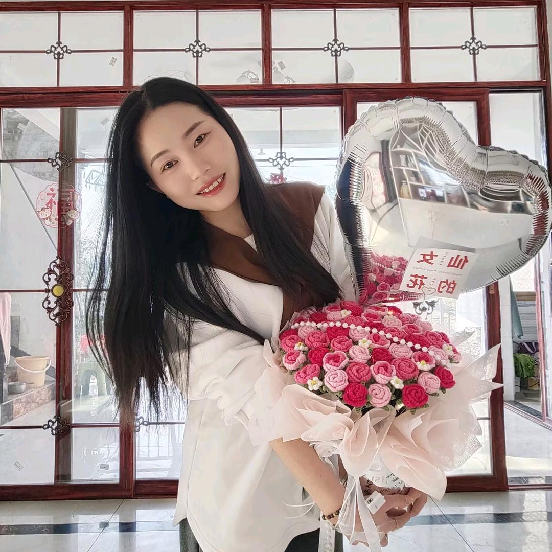 覃小菊
