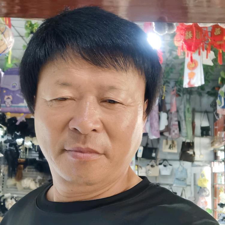 卡车司机李师傅