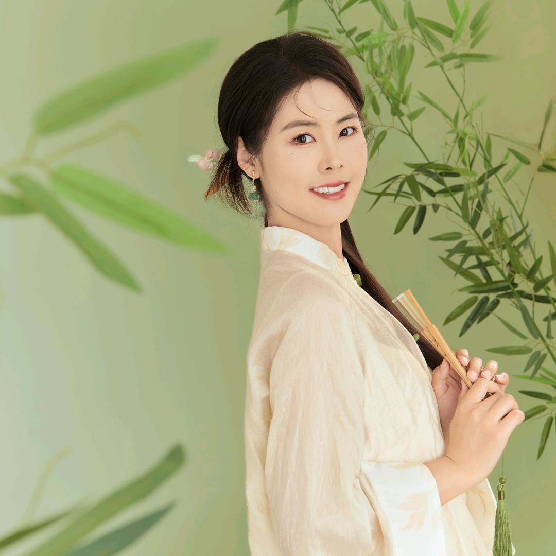 艺芯老师小客服郑郑