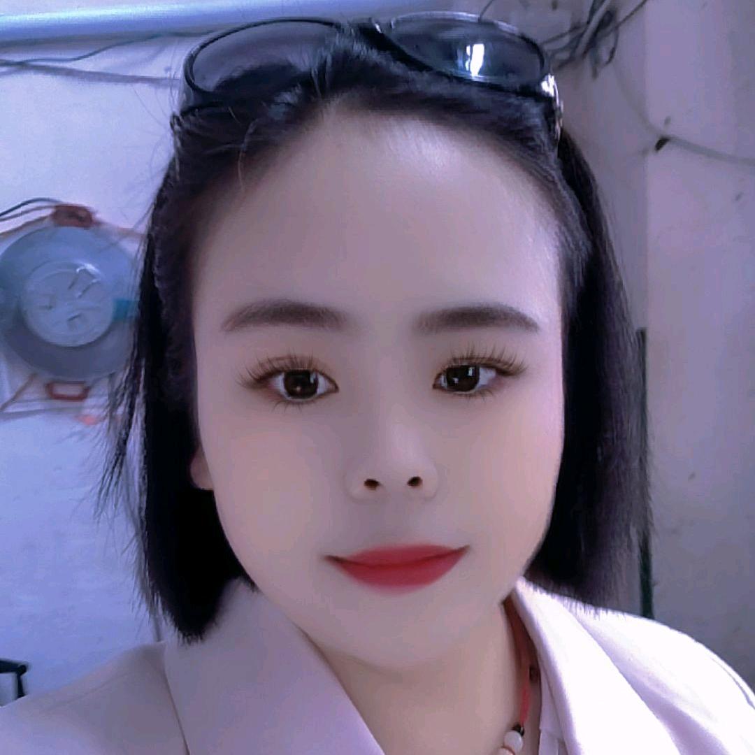 开心的贺姐姐