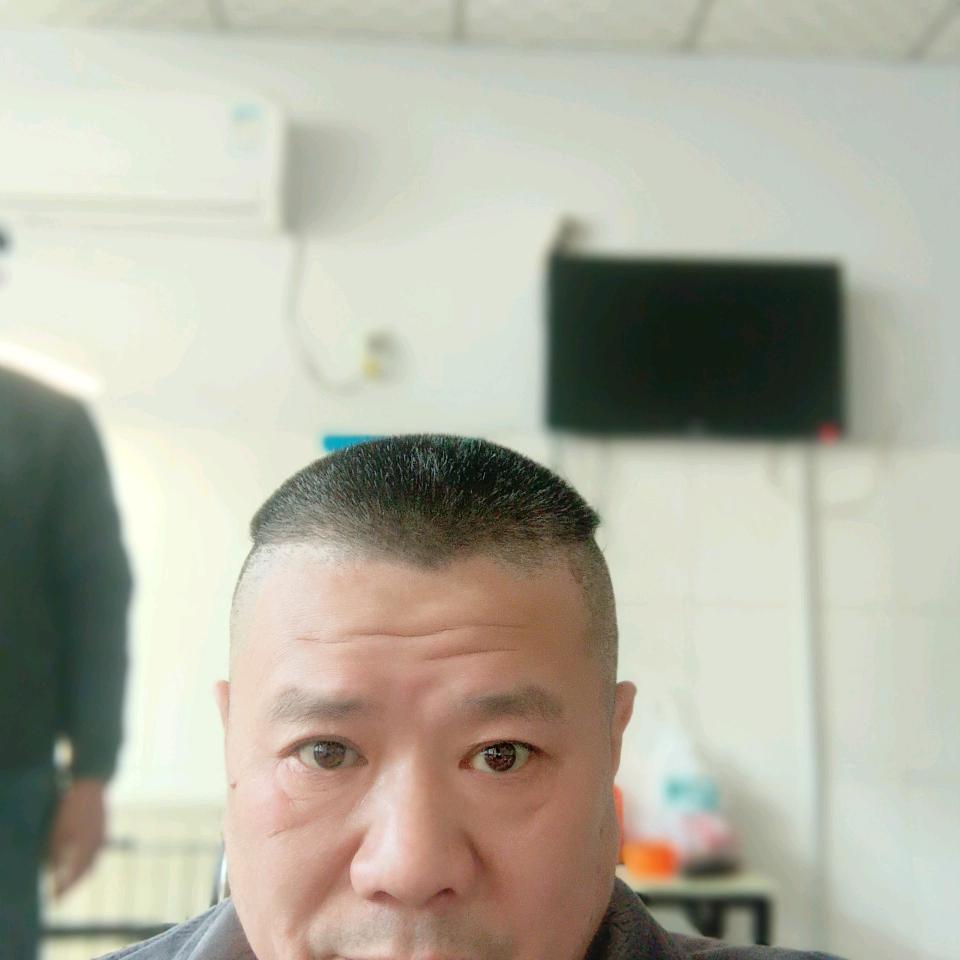 月月爸
