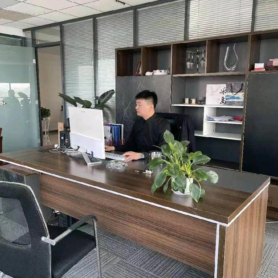 洛泽法律李律