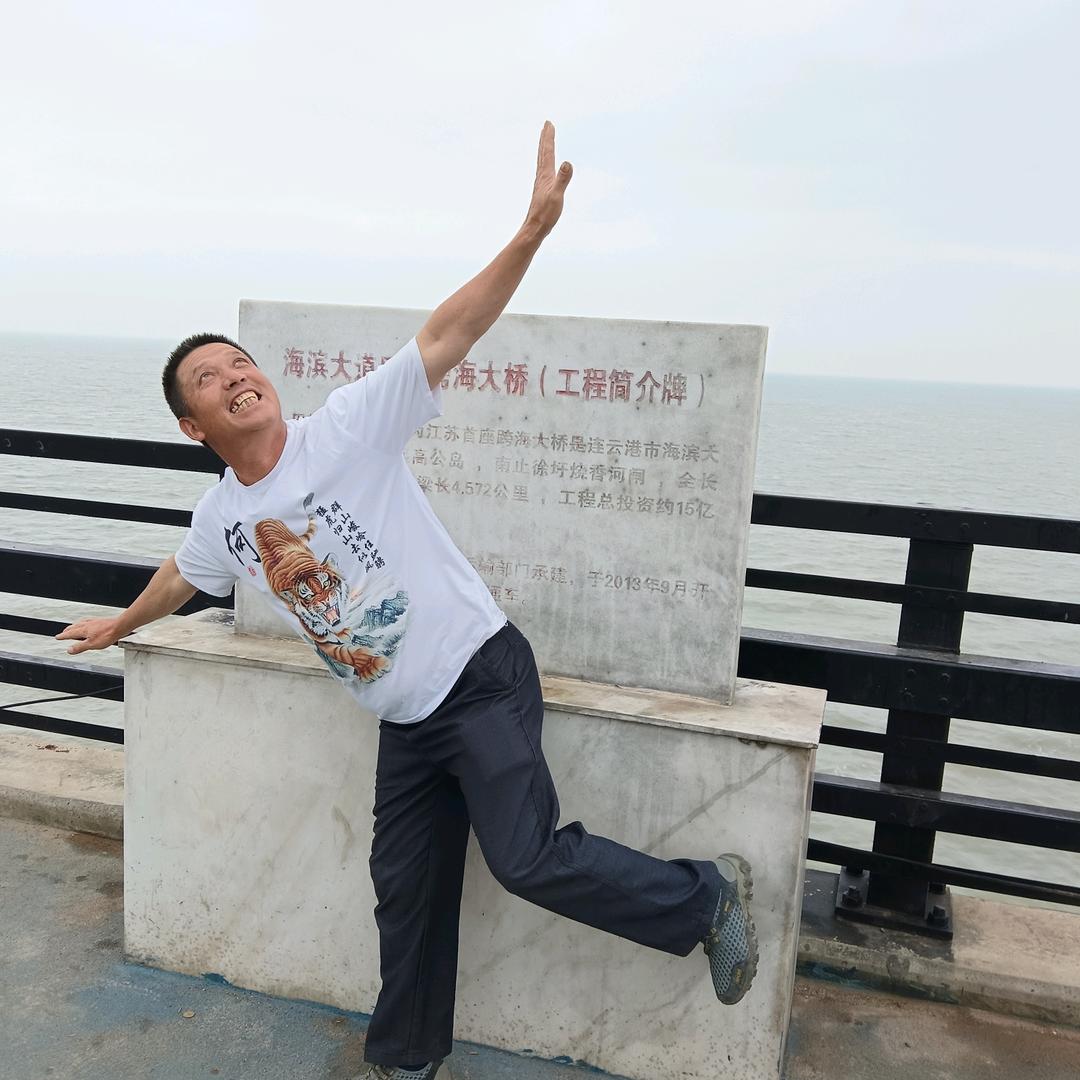 何晋良