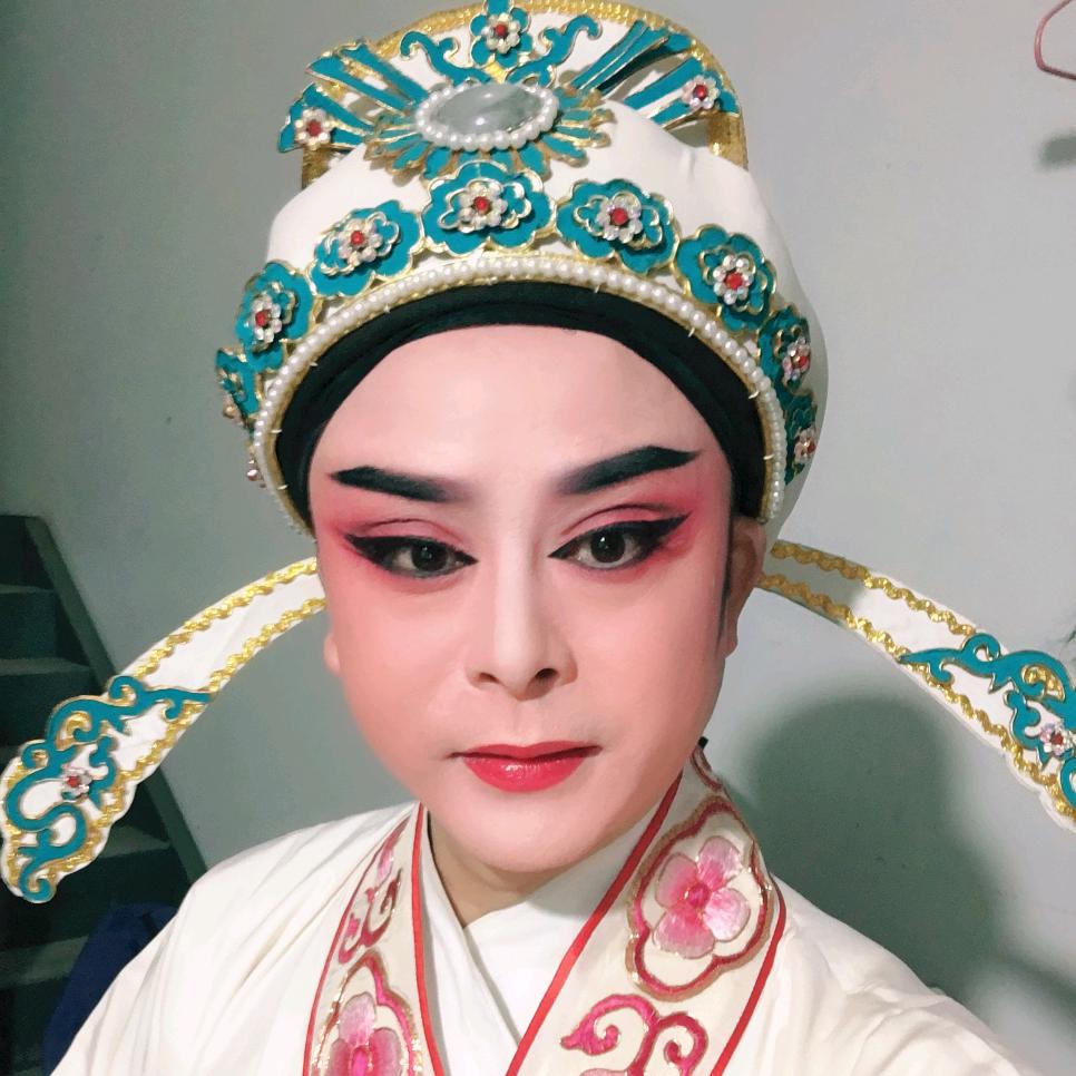 戏剧演员盛小五