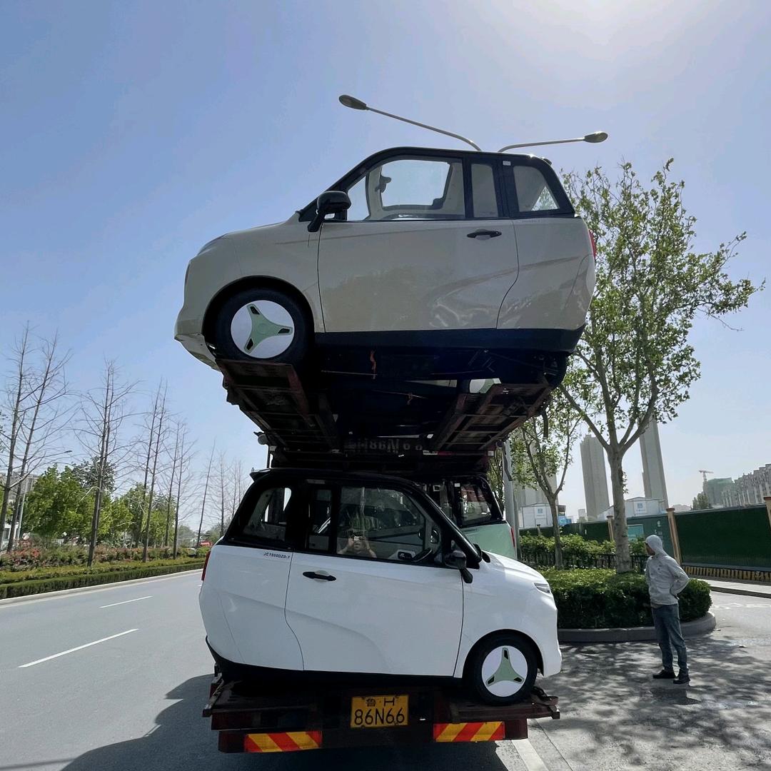 新能源三轮篷车