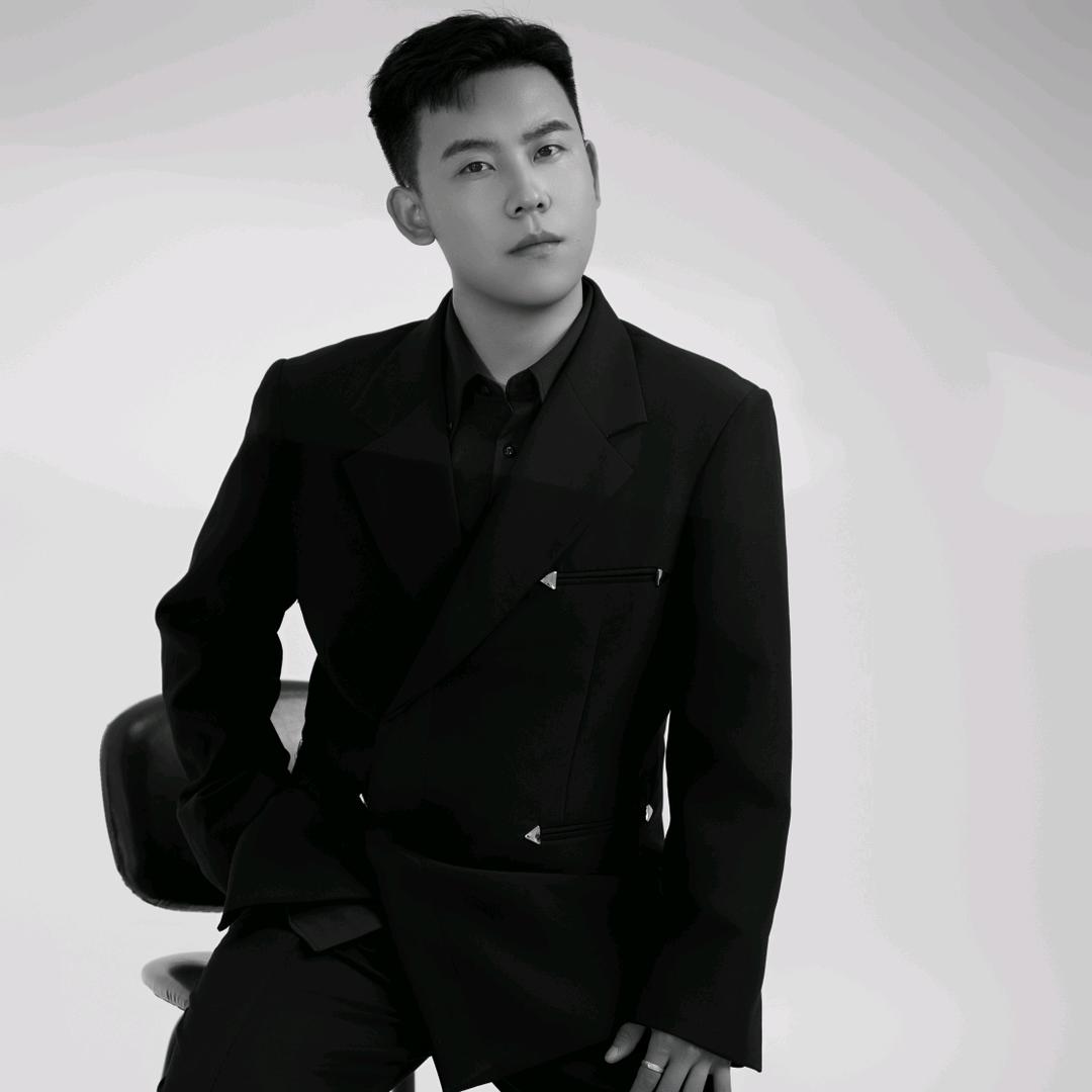 顾得白.👋⁰⁷²³