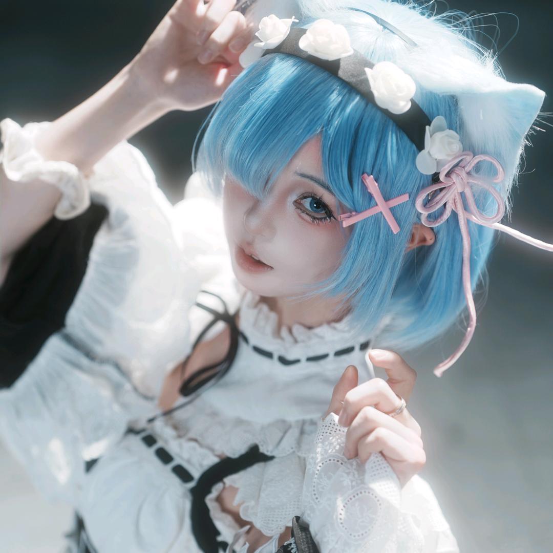 七七⍤