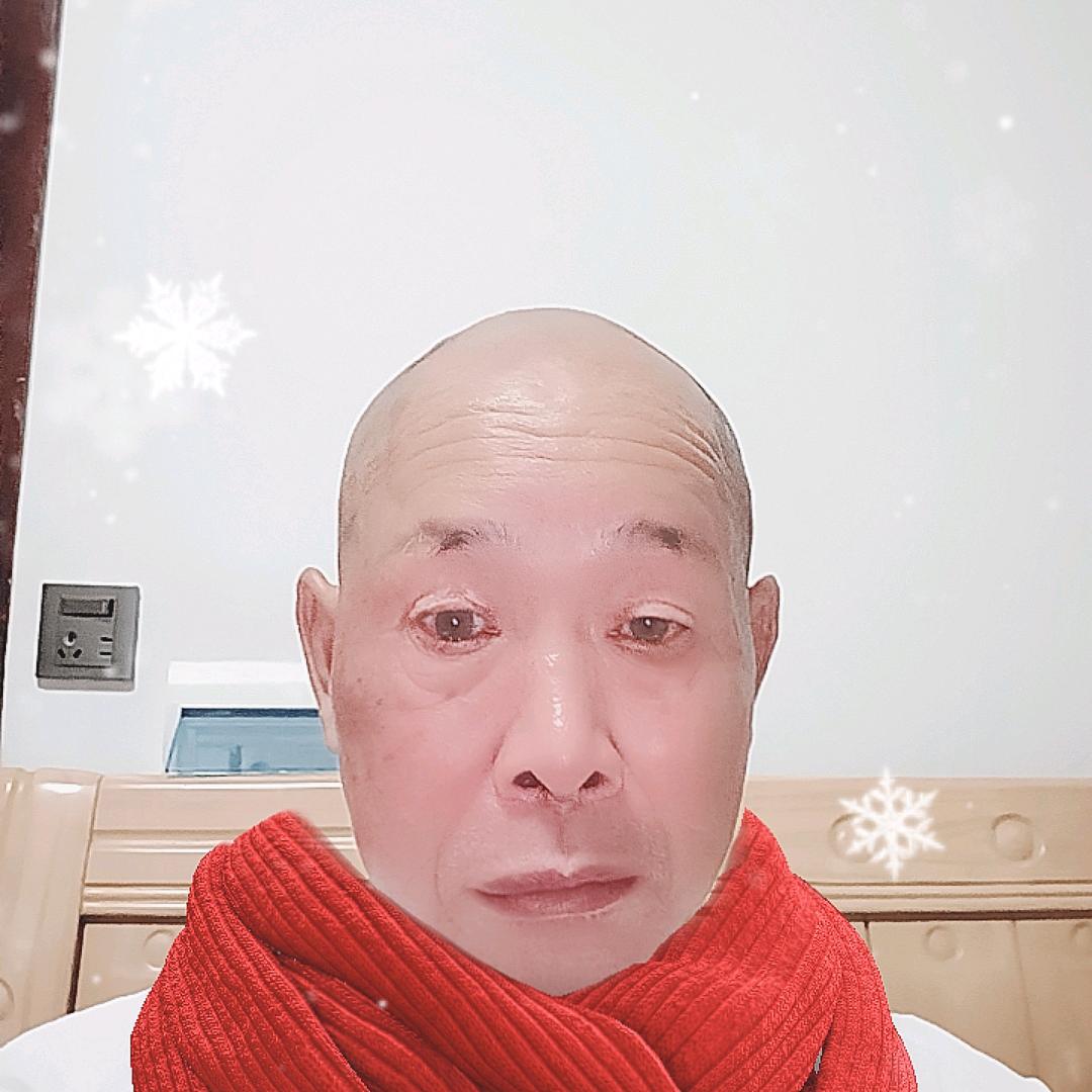 本人騎摩托雙手不扶走十裡還可芾人