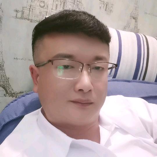 西伯利亚孤狼威哥