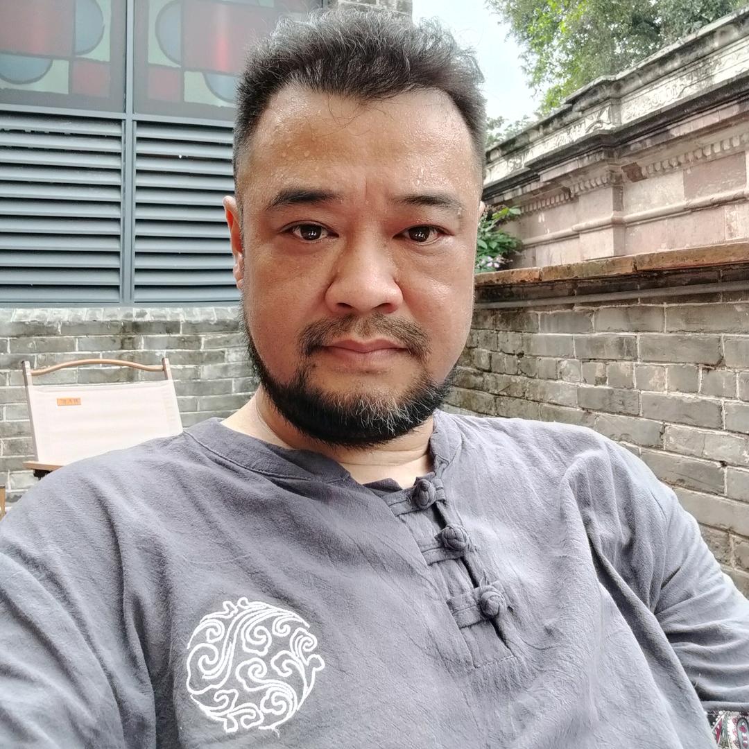 李忠楠聊体坛