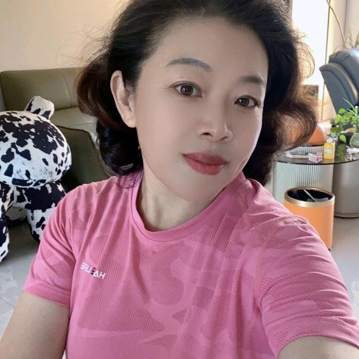 思洁，71年的猪，爱运动