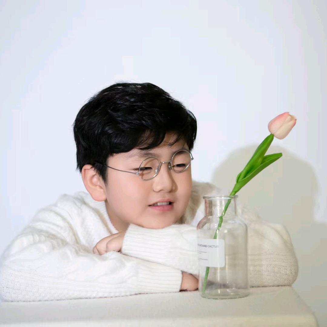 佘生爱自己