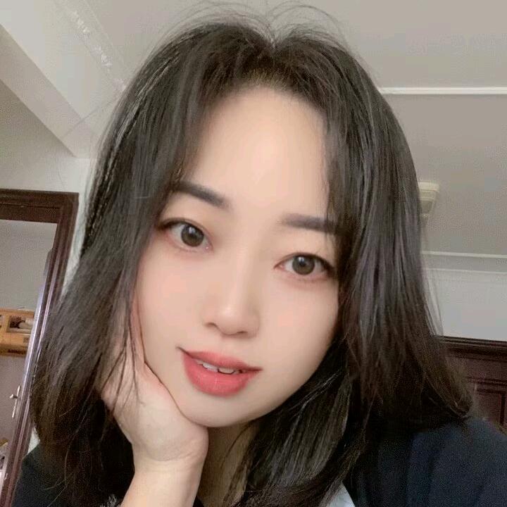 罗英