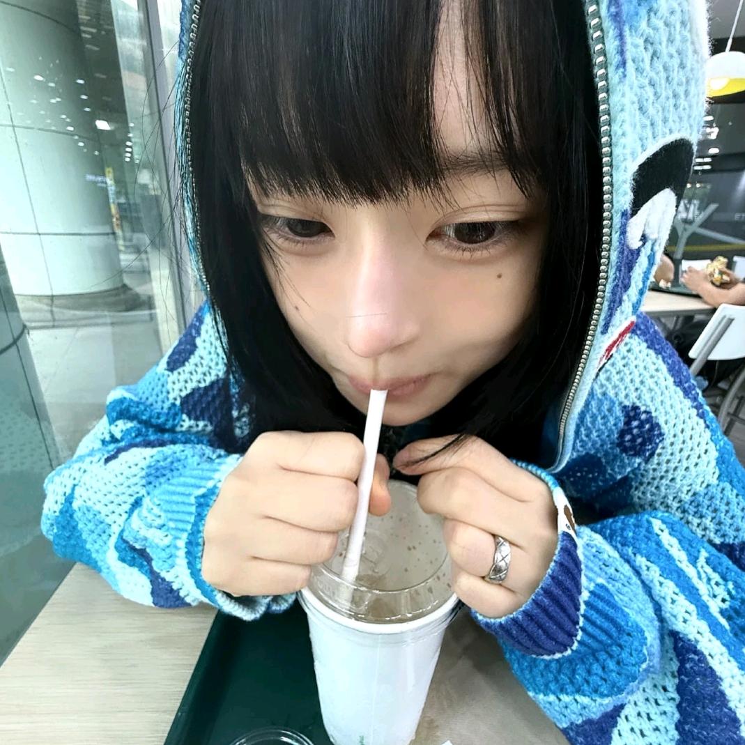 8FM_