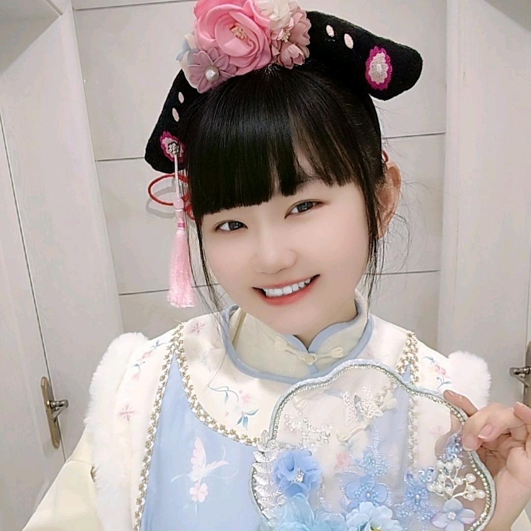 🍼小鱼同学🍼