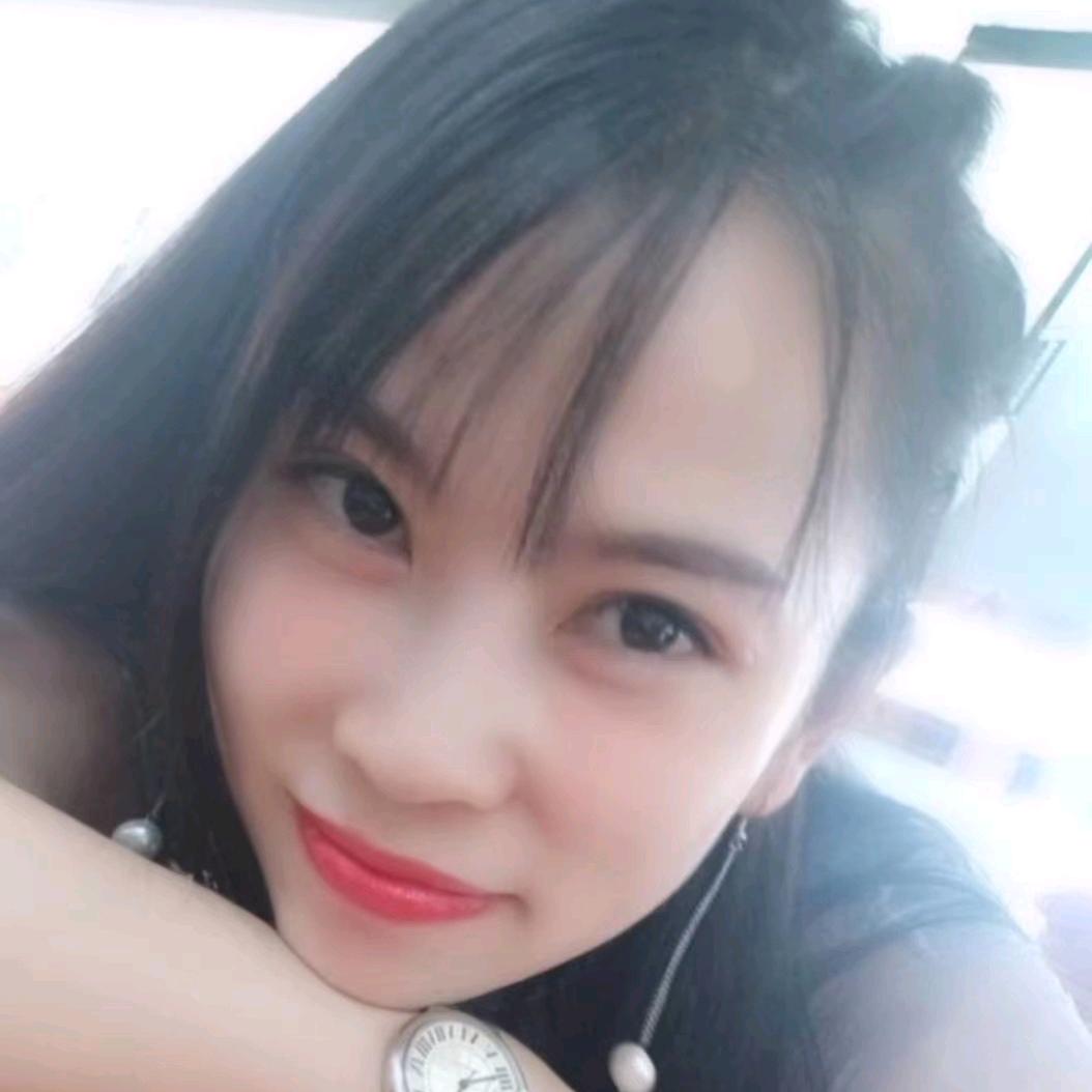 黄金石代瓷砖 苹儿