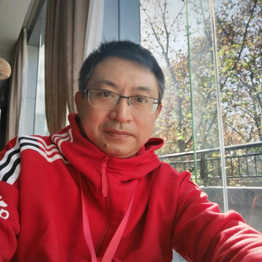 老沈一个人