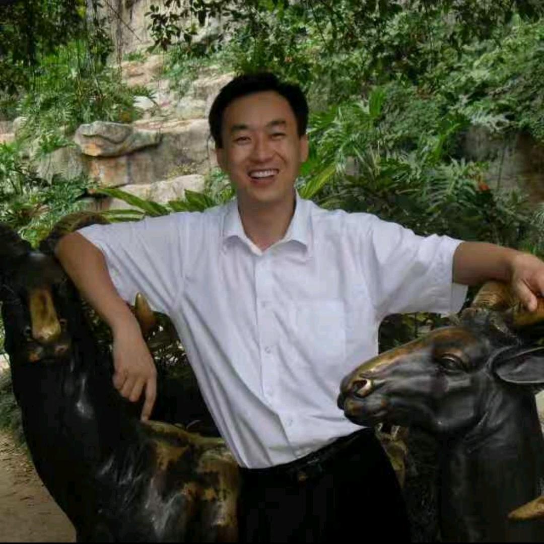 张伟高端外墙装饰
