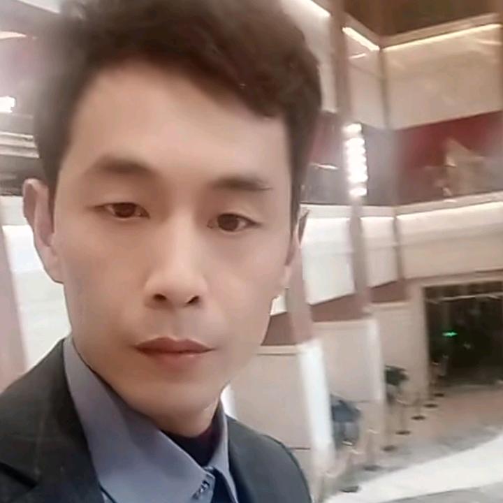 明星热烫：李毅