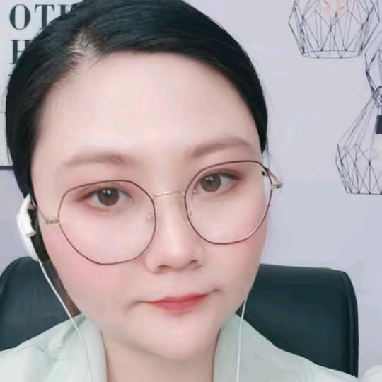 彤彤一路前行