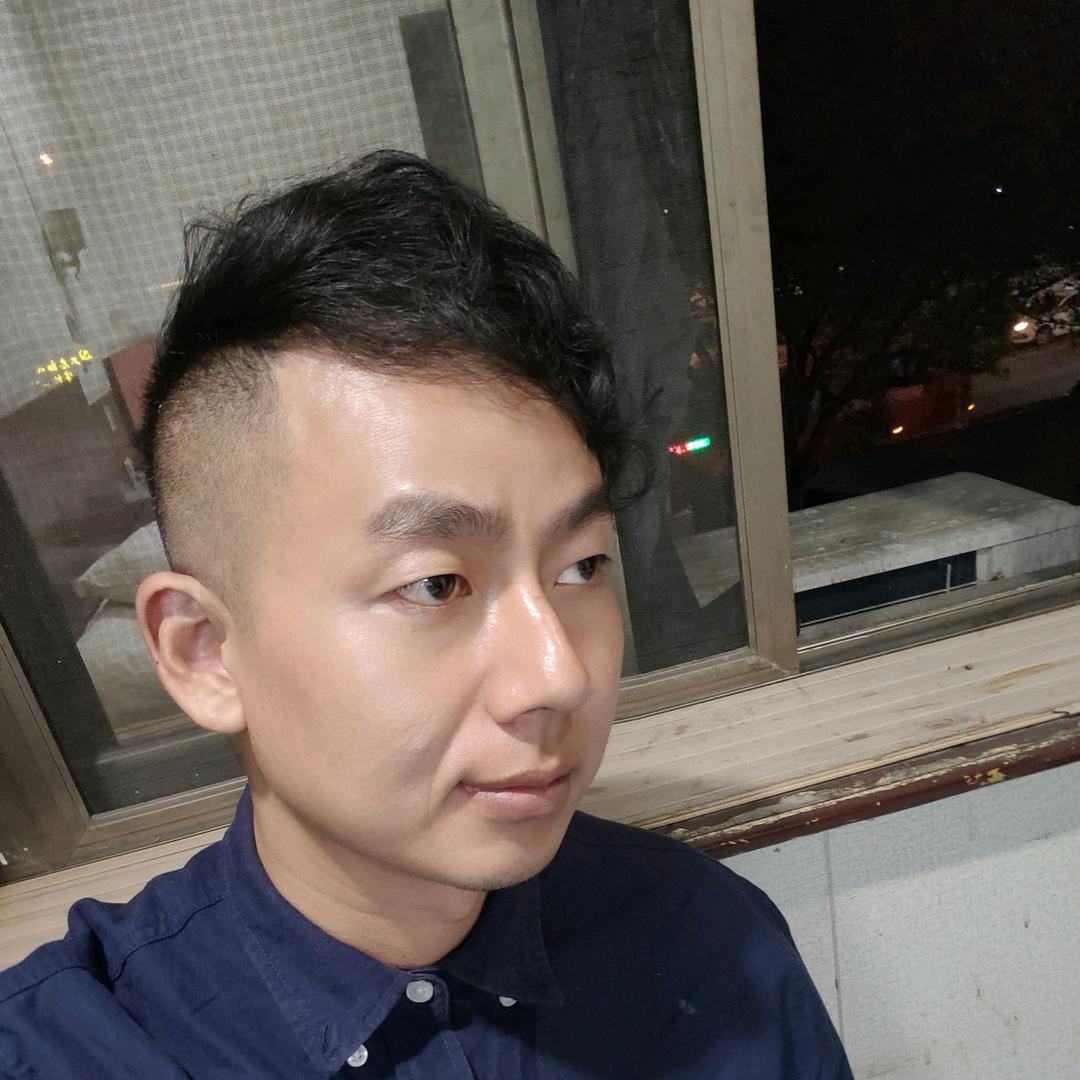 阿辉一路前行
