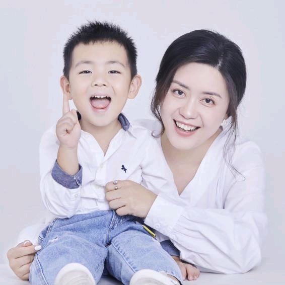 大小苹果游世界