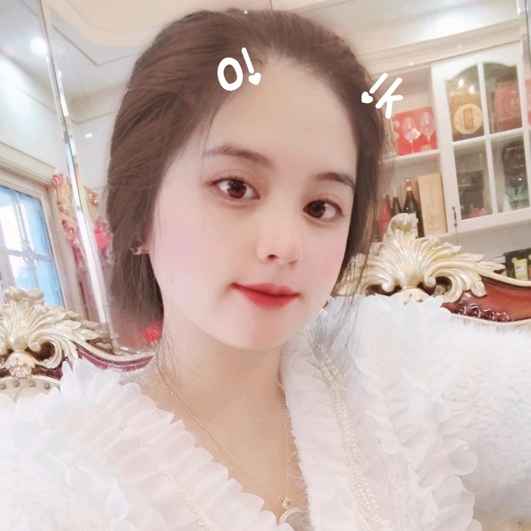 嘟嘟小英
