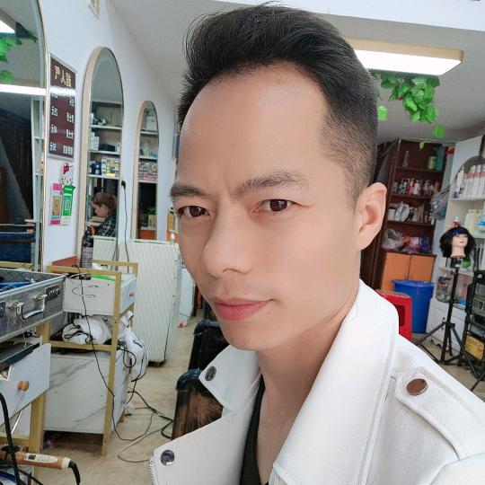 向伟美发造型 (小号)
