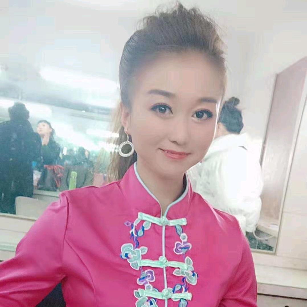 木子《主持人》