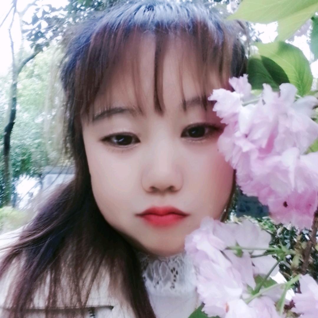 爱笑的容容
