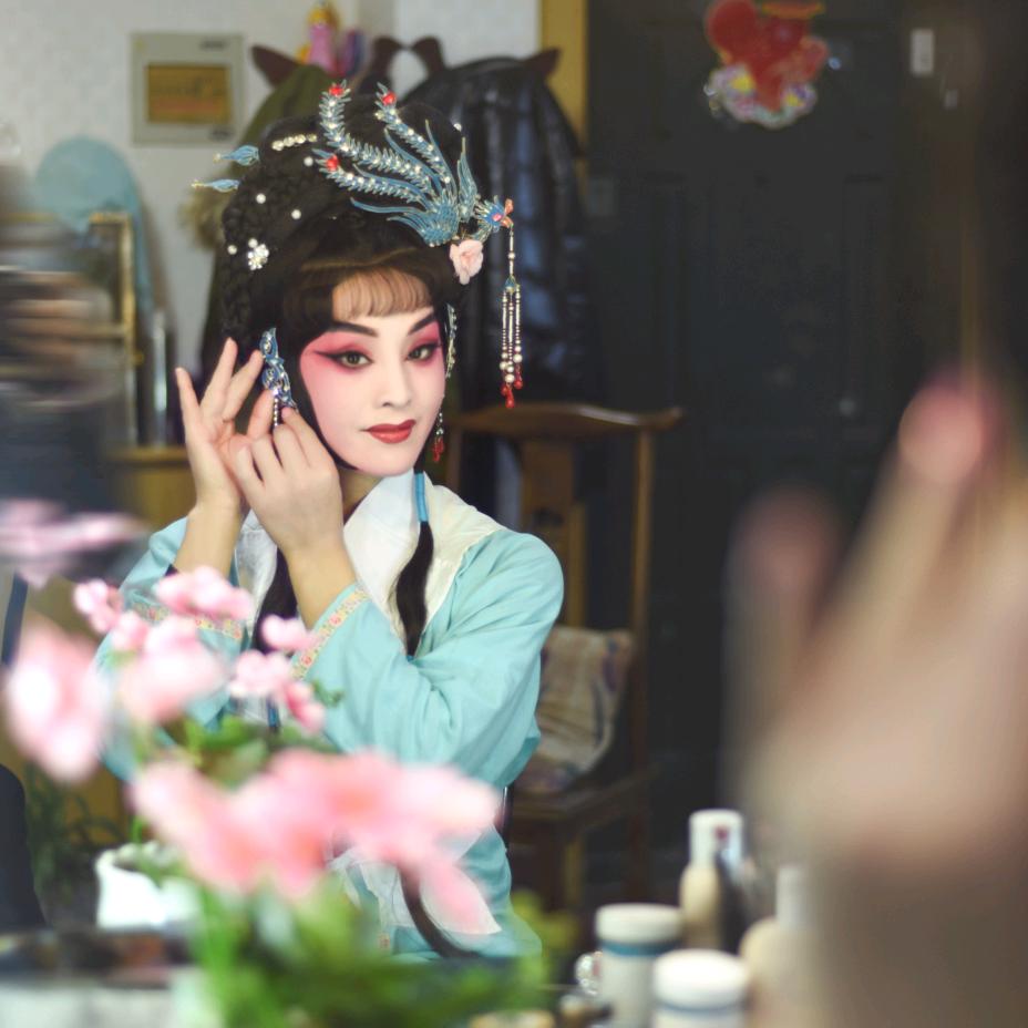@贾艾伟