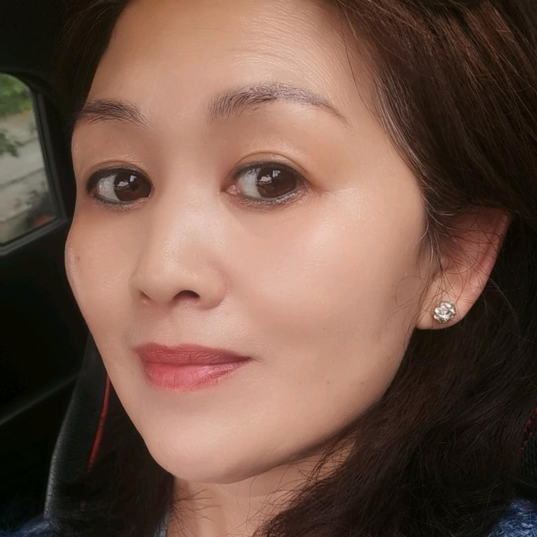 英子