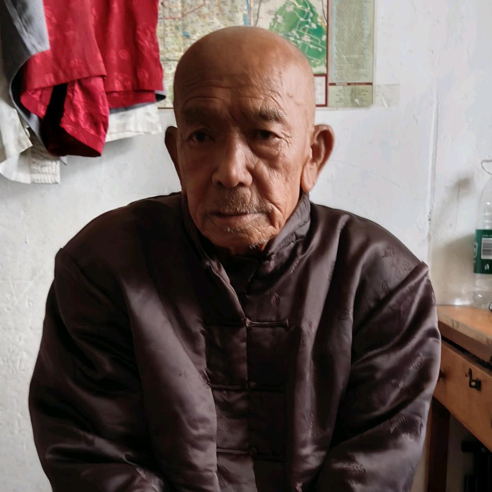 莲湖老翁