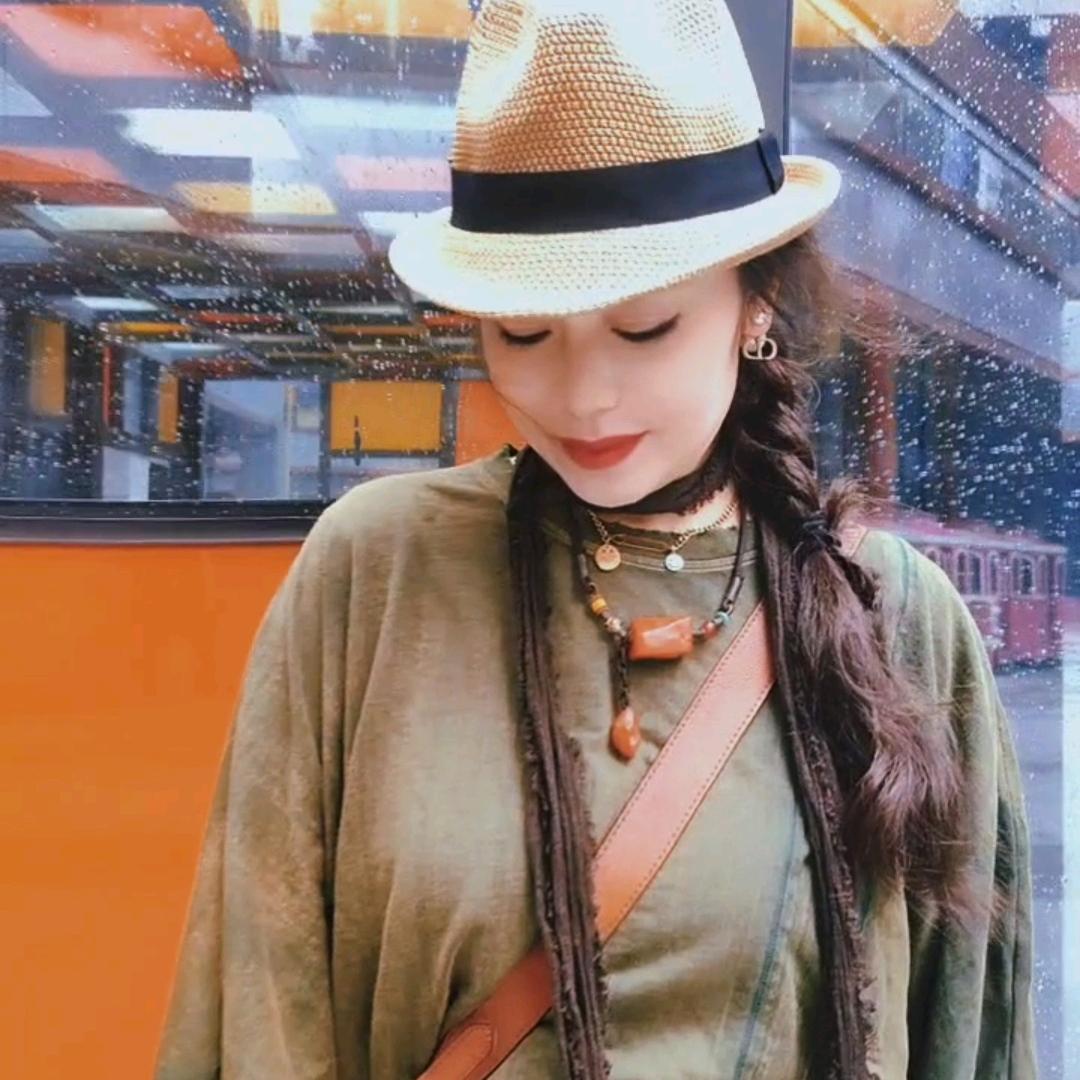 霞姐潮葩欧货服饰