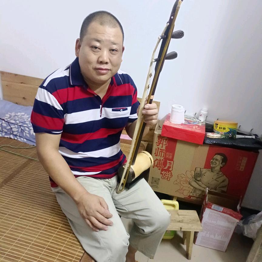 湖南:乐云，业余爱好，拉花鼓大筒