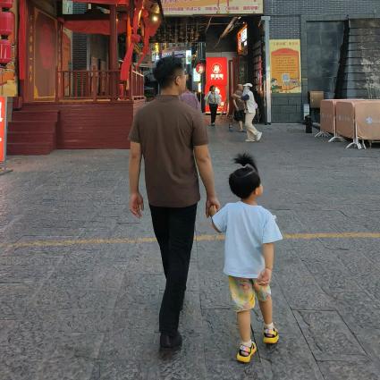 杨靠谱