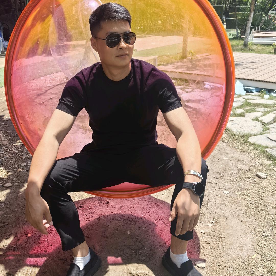 襄阳小李哥