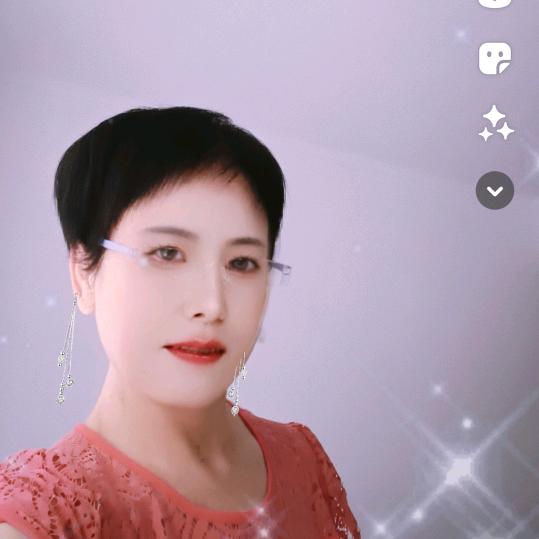 阿莲.