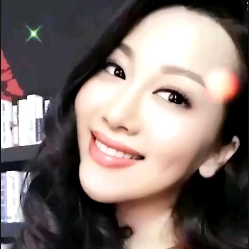 童话作家哈丽