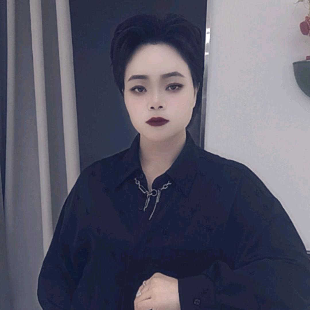 凯里香影品牌女装梅子