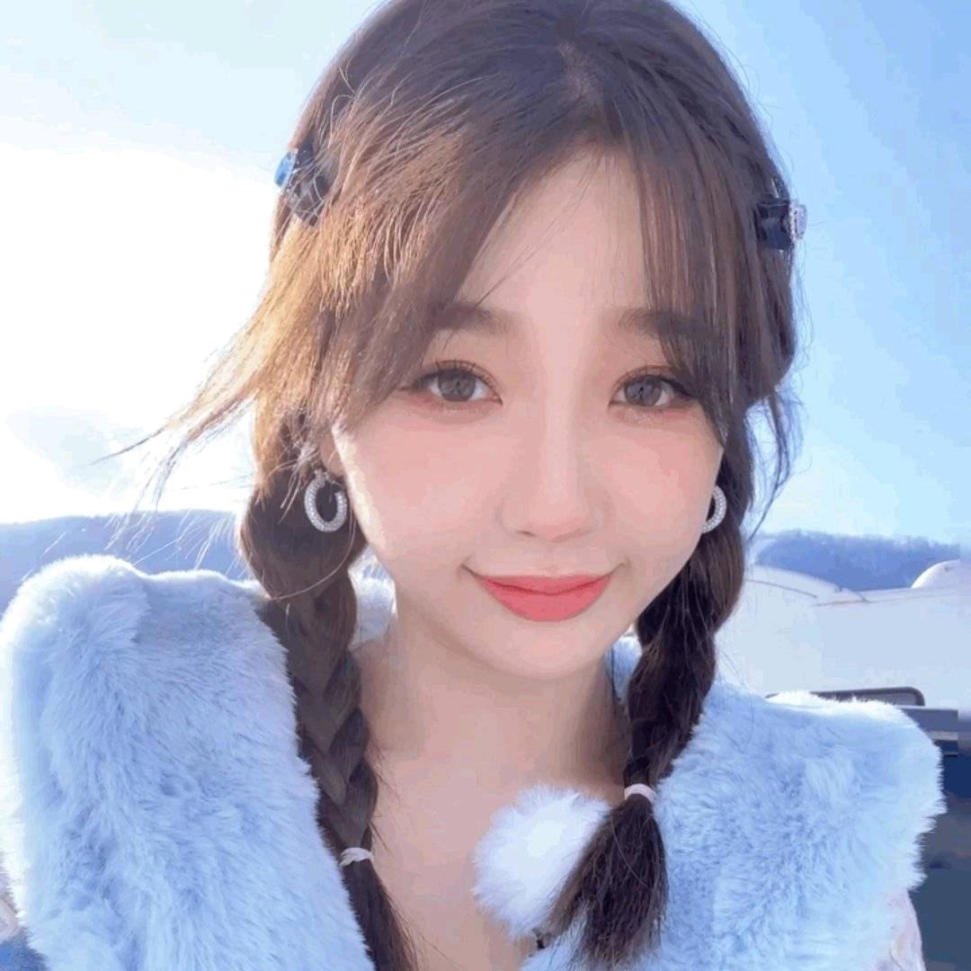 16束月光☁️