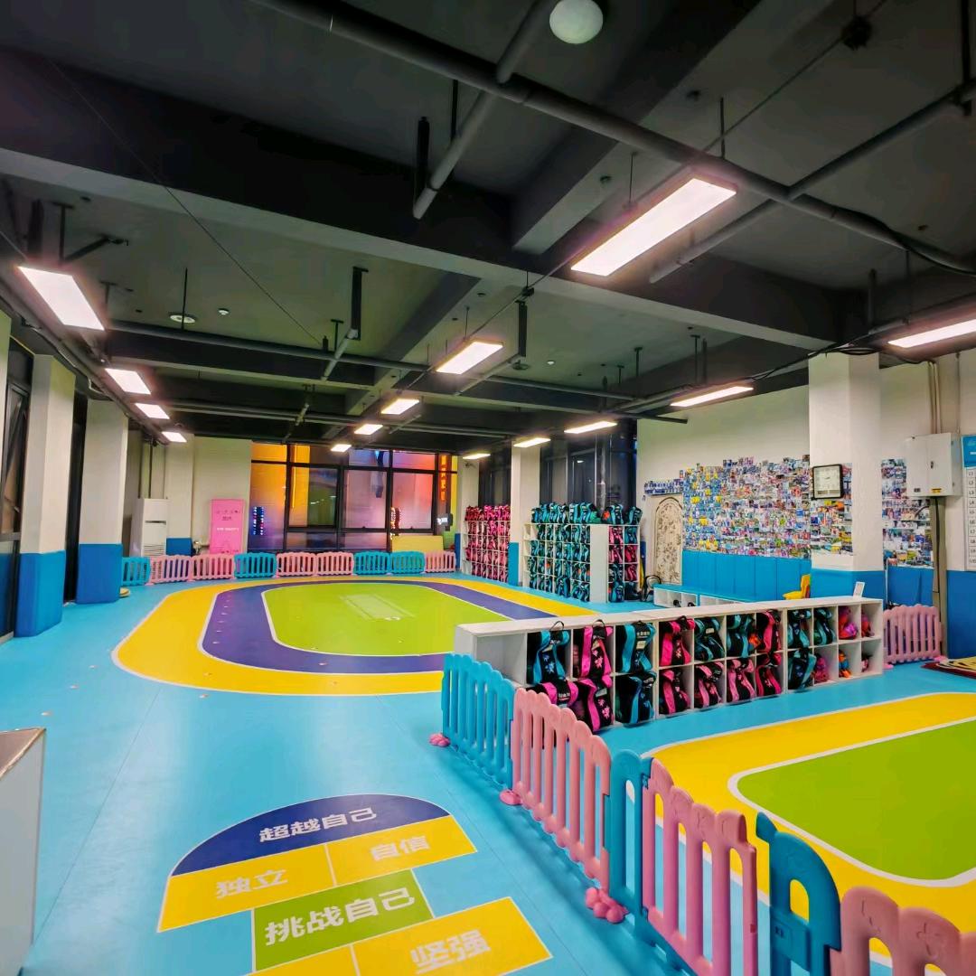 热爱轮滑的阳阳教练🛼