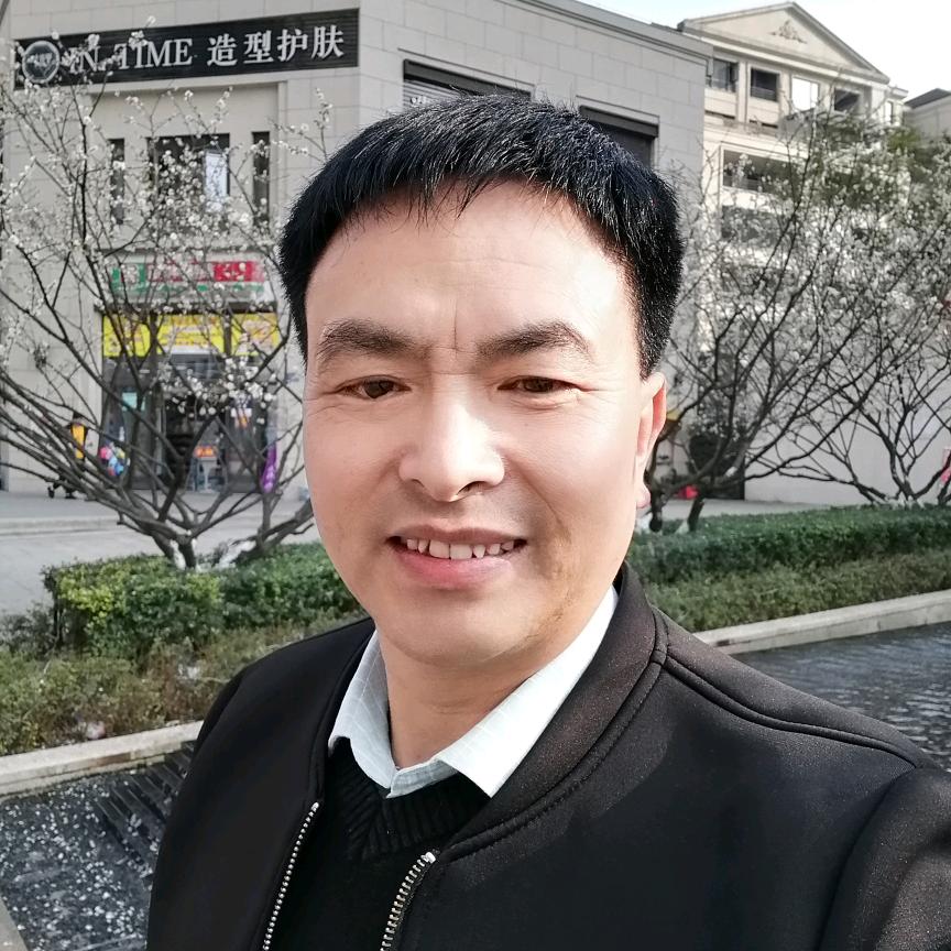 华哥的抖音天地：歌声与生活点滴的魅力秀场