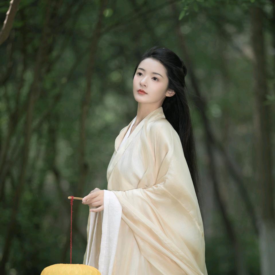 豚豚爱拍照